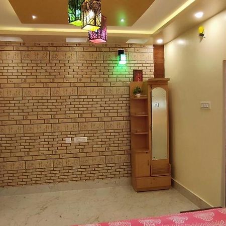 Urban Sky Apartamento Shānti Niketan Exterior foto