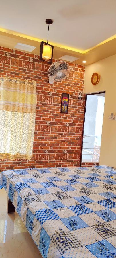 Urban Sky Apartamento Shānti Niketan Exterior foto